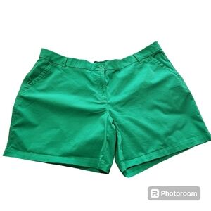 Crown & Ivy'Caroline' kelly green shorts